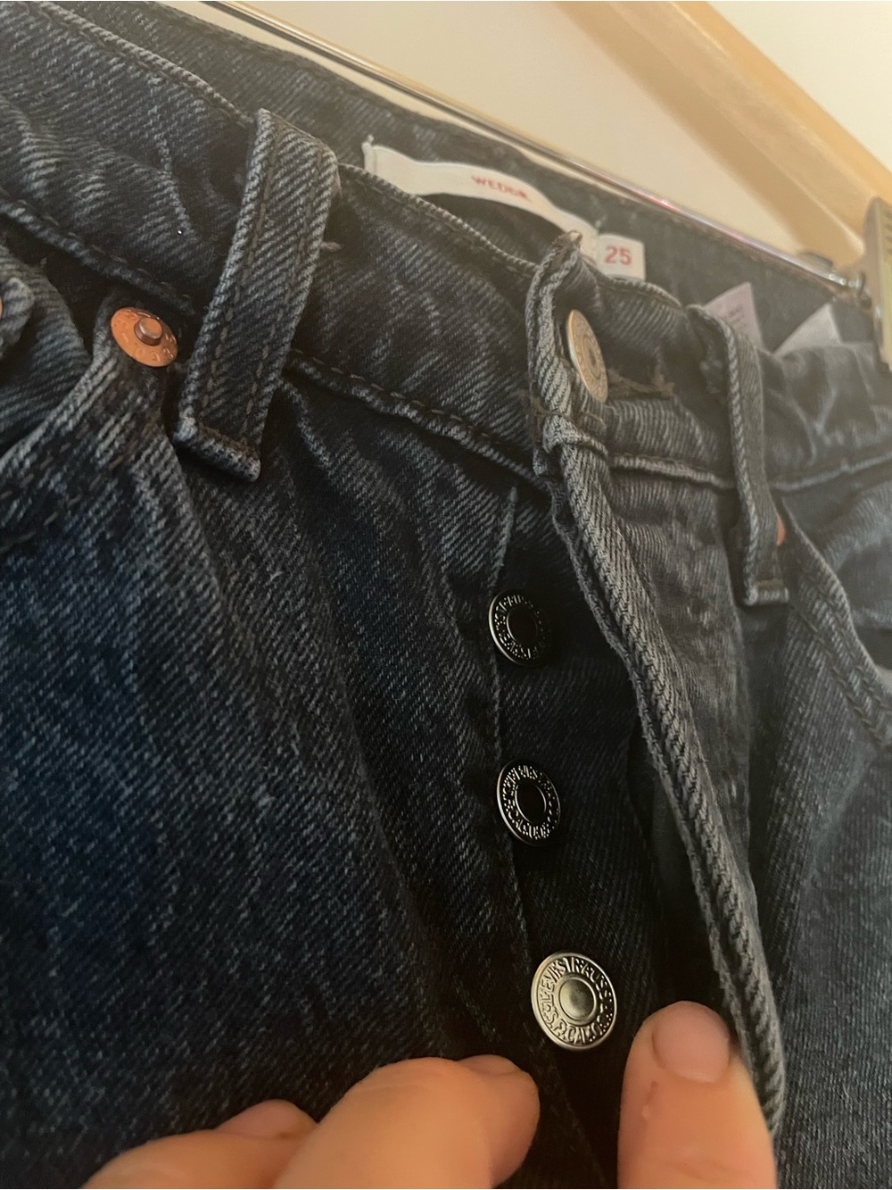 ✨ Levi’s | High Rise Button Fly Jeans - Picture 5 of 10